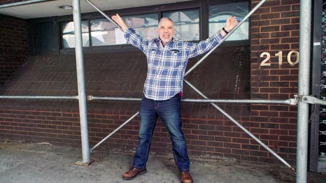 Imagen How To with John Wilson 1x2