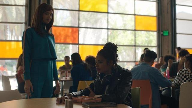 Imagen Don't Look Deeper 1x8