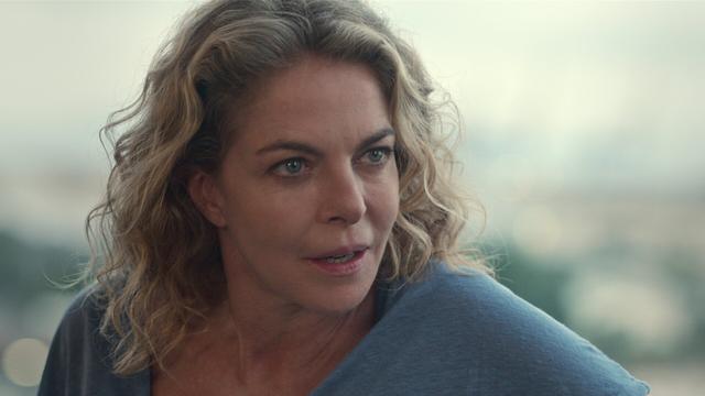 Imagen Sara, la mujer en las sombras 1x6