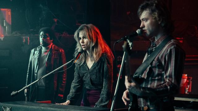 Imagen Todos quieren a Daisy Jones 1x2