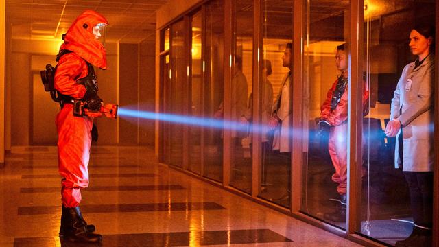 Imagen Debris 1x12