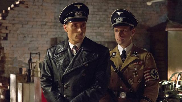 Imagen El hombre en el castillo 1x1