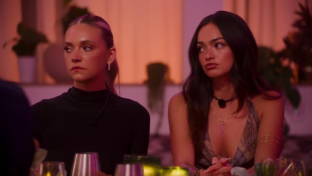 Imagen Cabos sueltos: Citas al anochecer 1x8