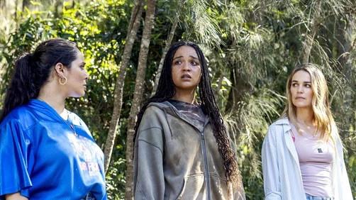 Imagen Watching You 1x6