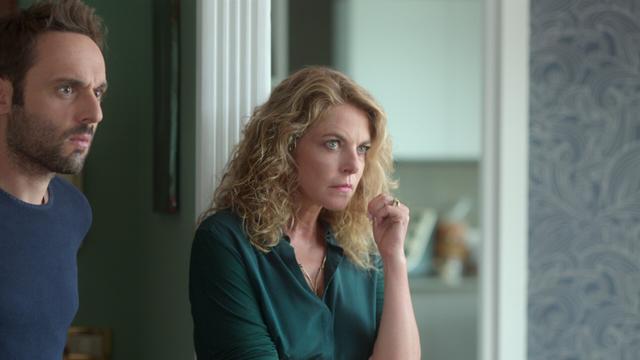 Imagen Sara, la mujer en las sombras 1x5
