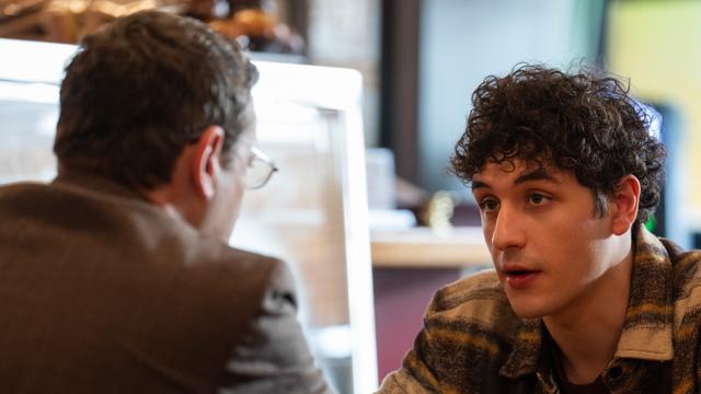 Imagen La empresa de sillas 1x3