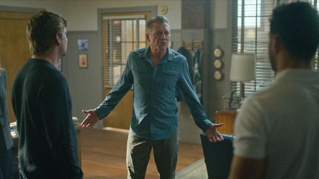 Imagen Aguas turbias 1x8