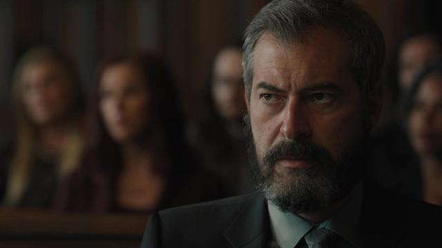 Imagen Una buena familia americana 1x8