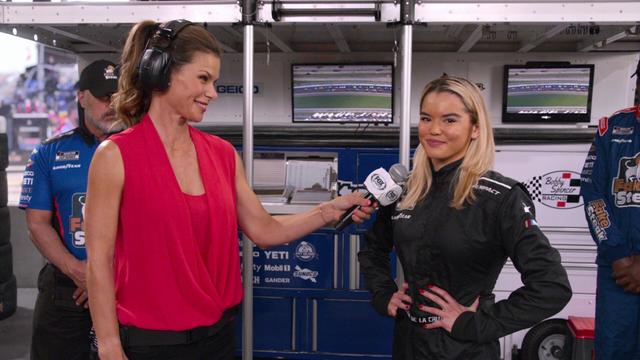 Imagen En los boxes 1x7